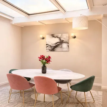 Stunning Loft For 6 In The 7th District Apartment